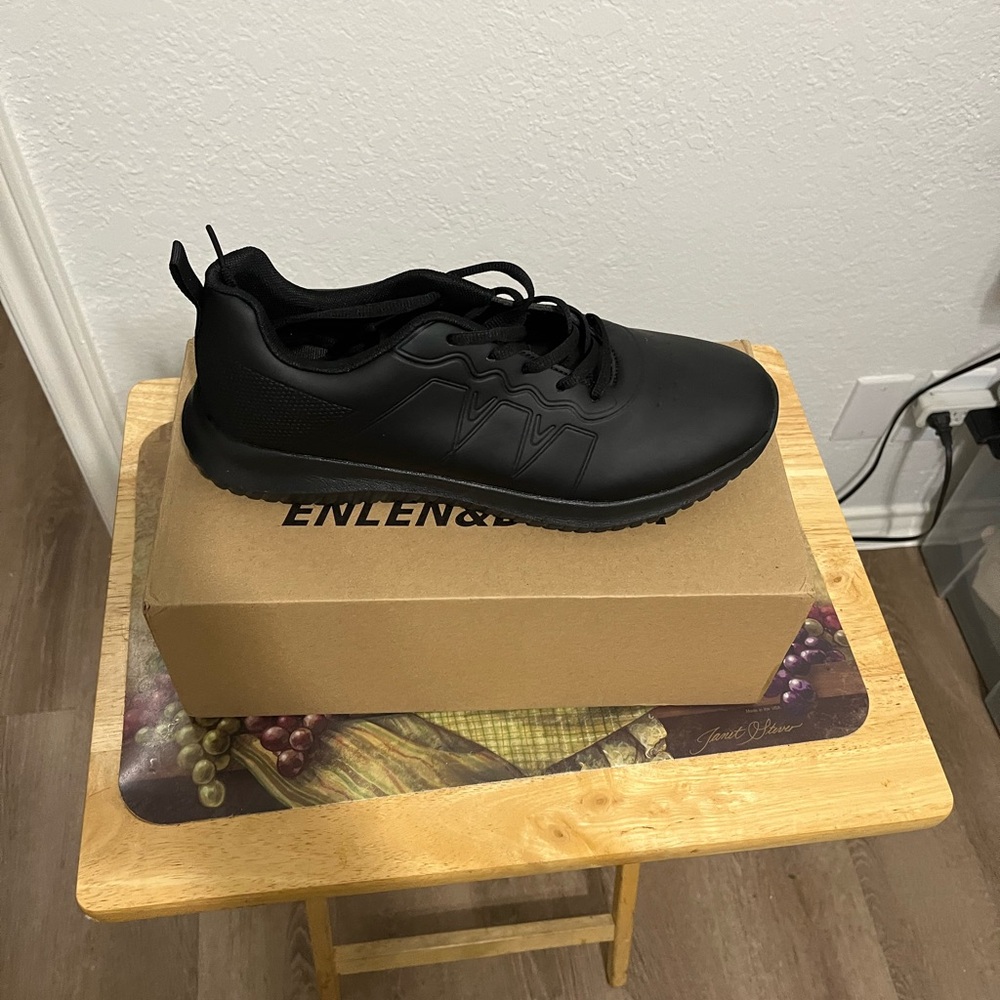 Work shoes